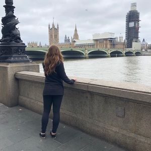 Meet your Posher, Emily